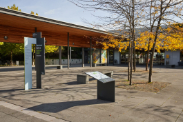 Dessau Rosslau Willkommen Am Bahnhof 1645x1096 Peter Eichler Fotografie